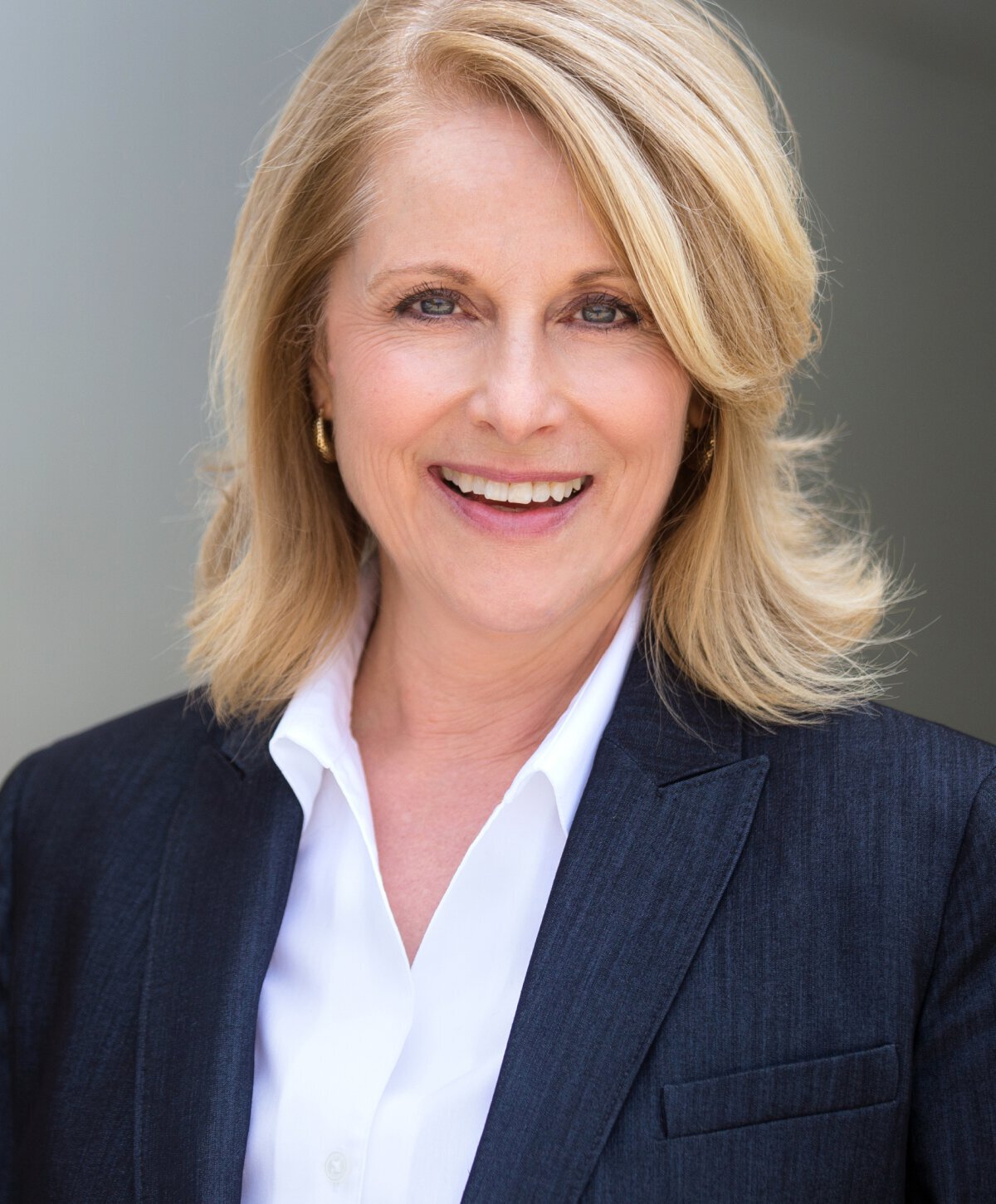 Monmouth County Opus Laser model with blonde hair